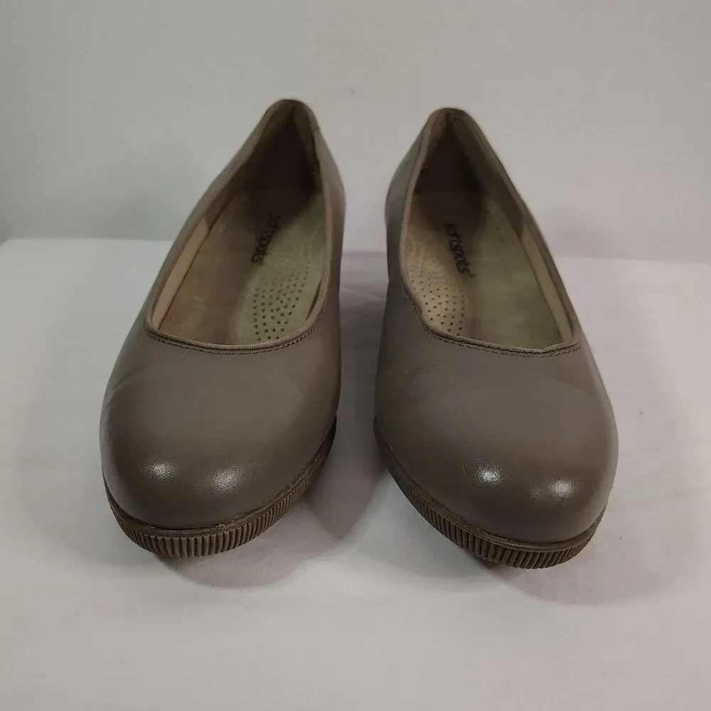 Softspots Taupe Leather Wedge Comfort Shoes Womens 8.5WW Slip On Casual